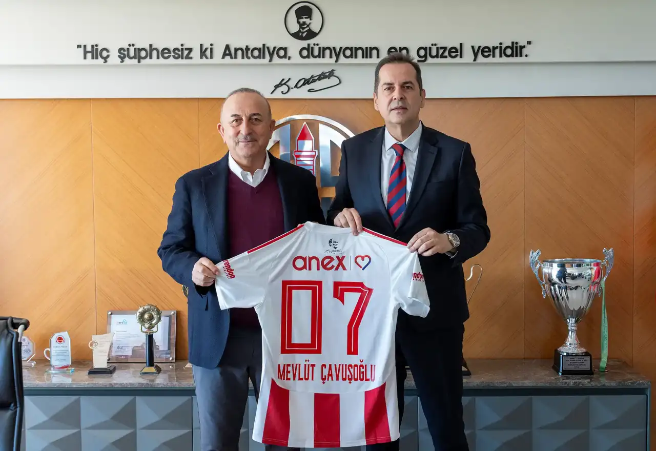 AK Parti Antalya Yönetiminden Antalyaspor’da Kritik Ziyaret! 4